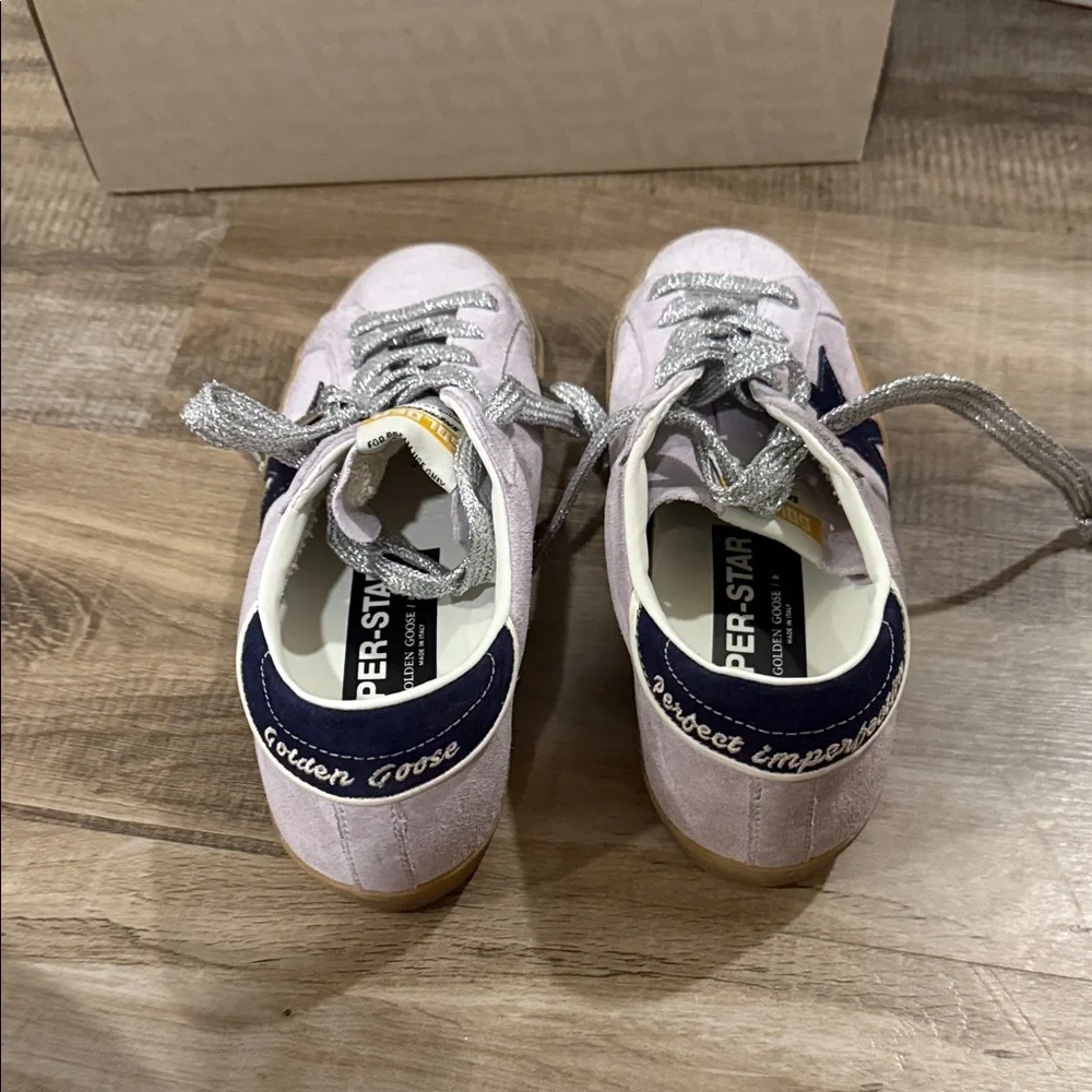 NWT in box Golden Goose Women's Sneakers in White and Navy with Glitter Laces - Picture 4 of 14